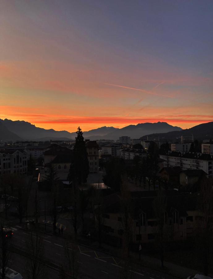 Luxueux Appartement T4 - Lac 5 Min - Parkings Privatifs - Vue Lac Et Montagne Annecy Eksteriør billede