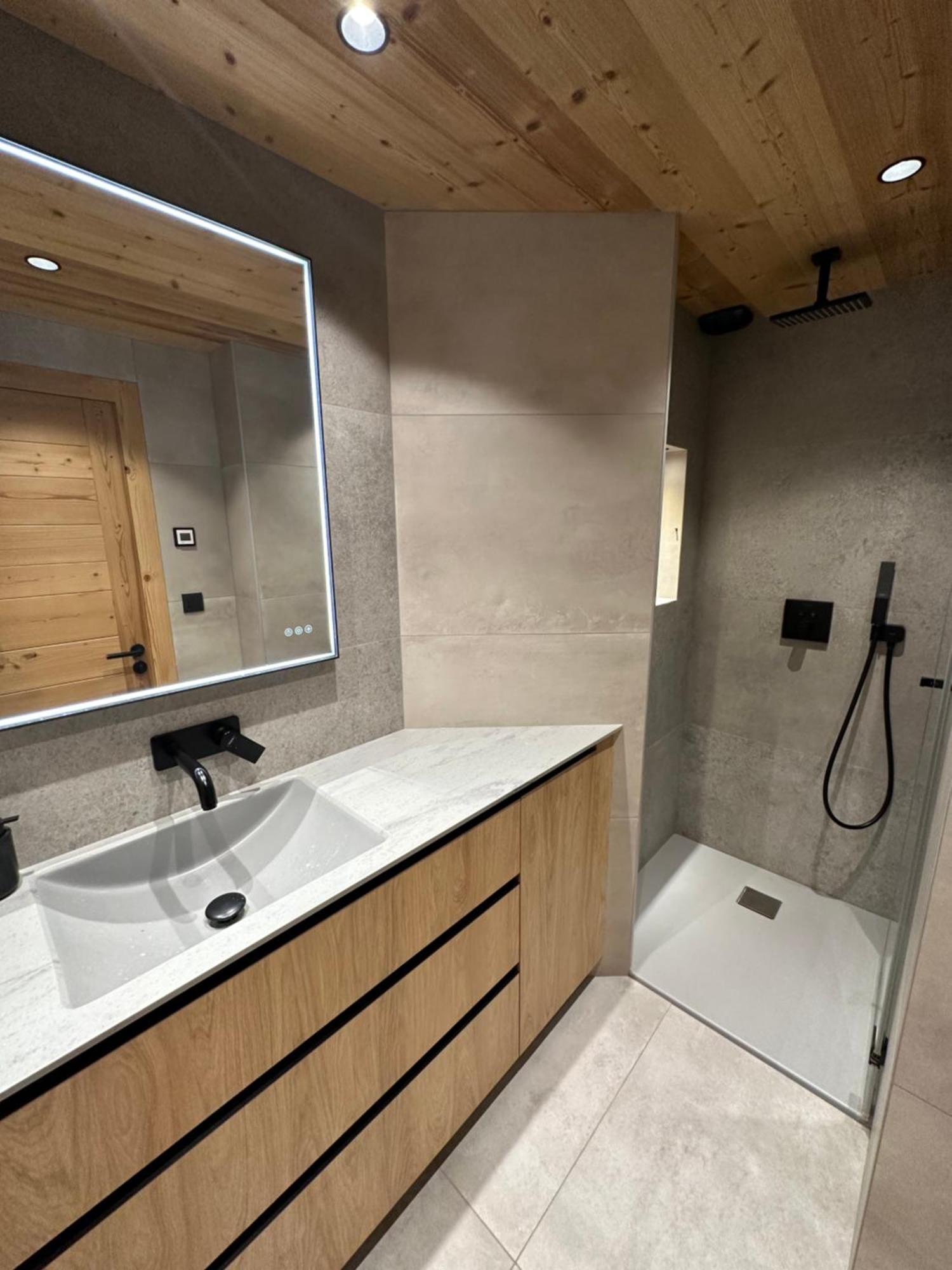 Luxueux Appartement T4 - Lac 5 Min - Parkings Privatifs - Vue Lac Et Montagne Annecy Eksteriør billede
