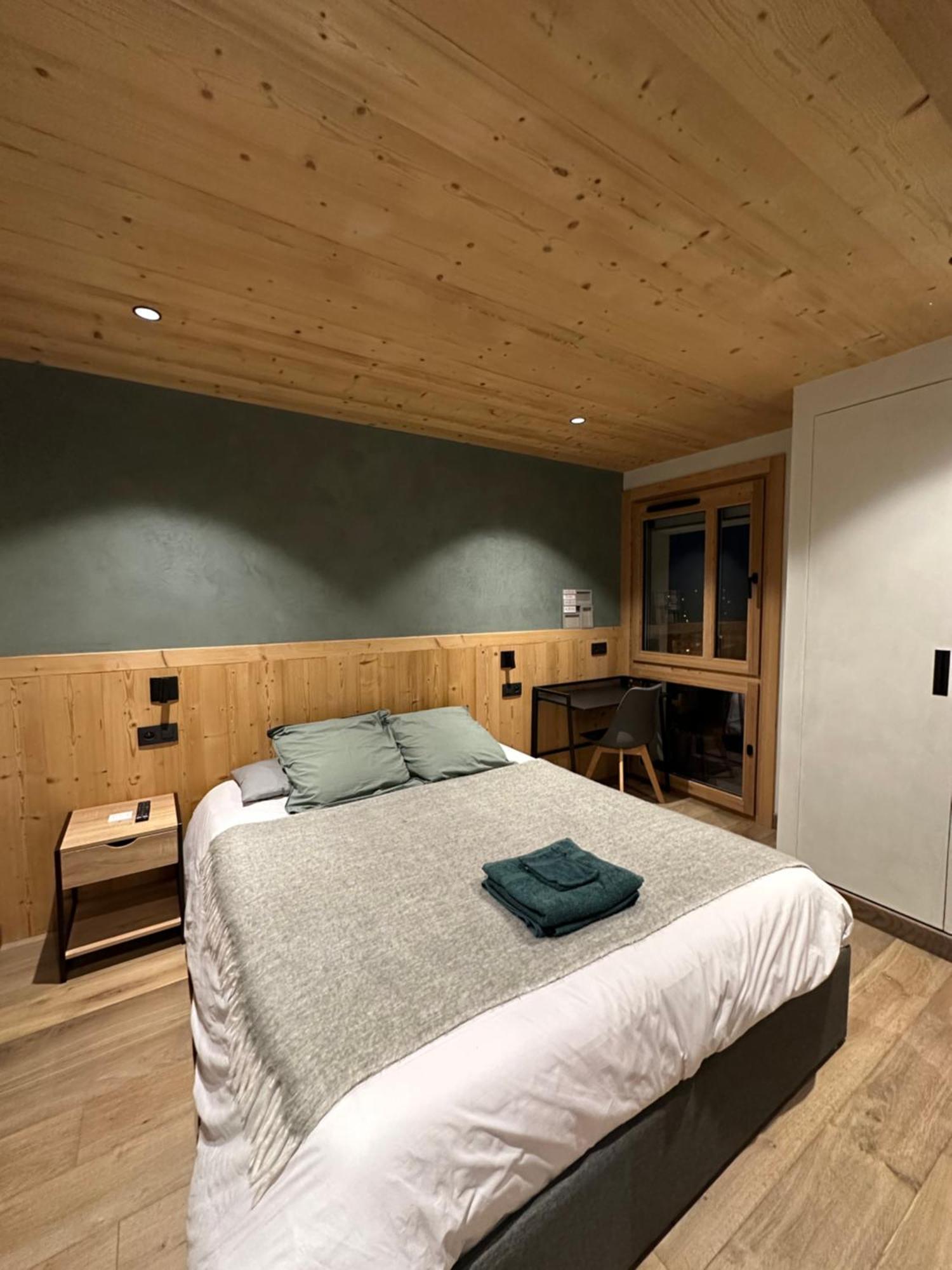 Luxueux Appartement T4 - Lac 5 Min - Parkings Privatifs - Vue Lac Et Montagne Annecy Eksteriør billede